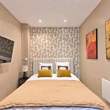 Situe Dans Le 11eme Arrondissement Апартаменты *
