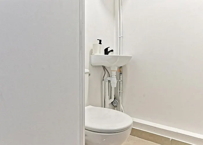 Situe Dans Le 11eme Arrondissement *