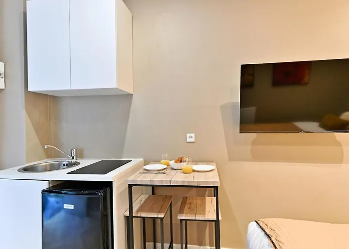 Situe Dans Le 11eme Arrondissement شقة *